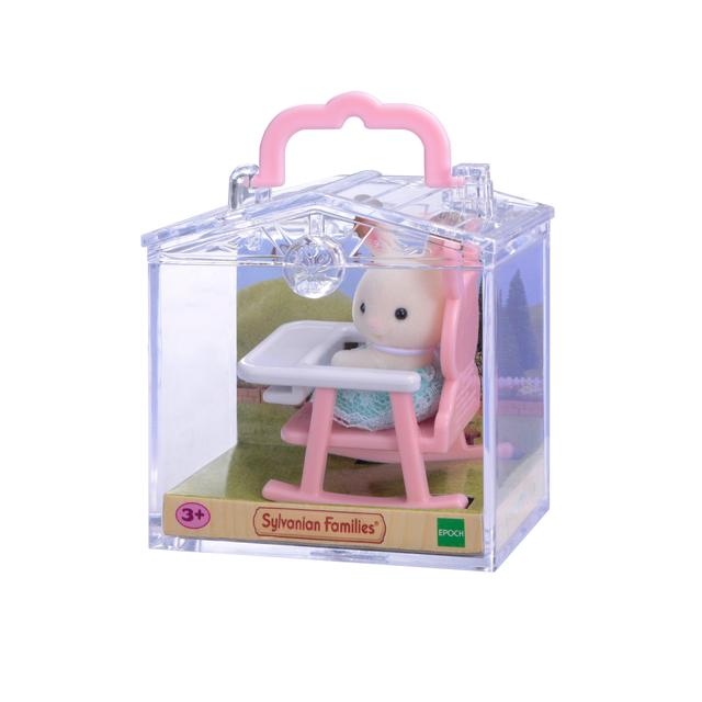 Sylvanian Families. Младенец в пластиковом сундучке - Кролик в детском кресле  